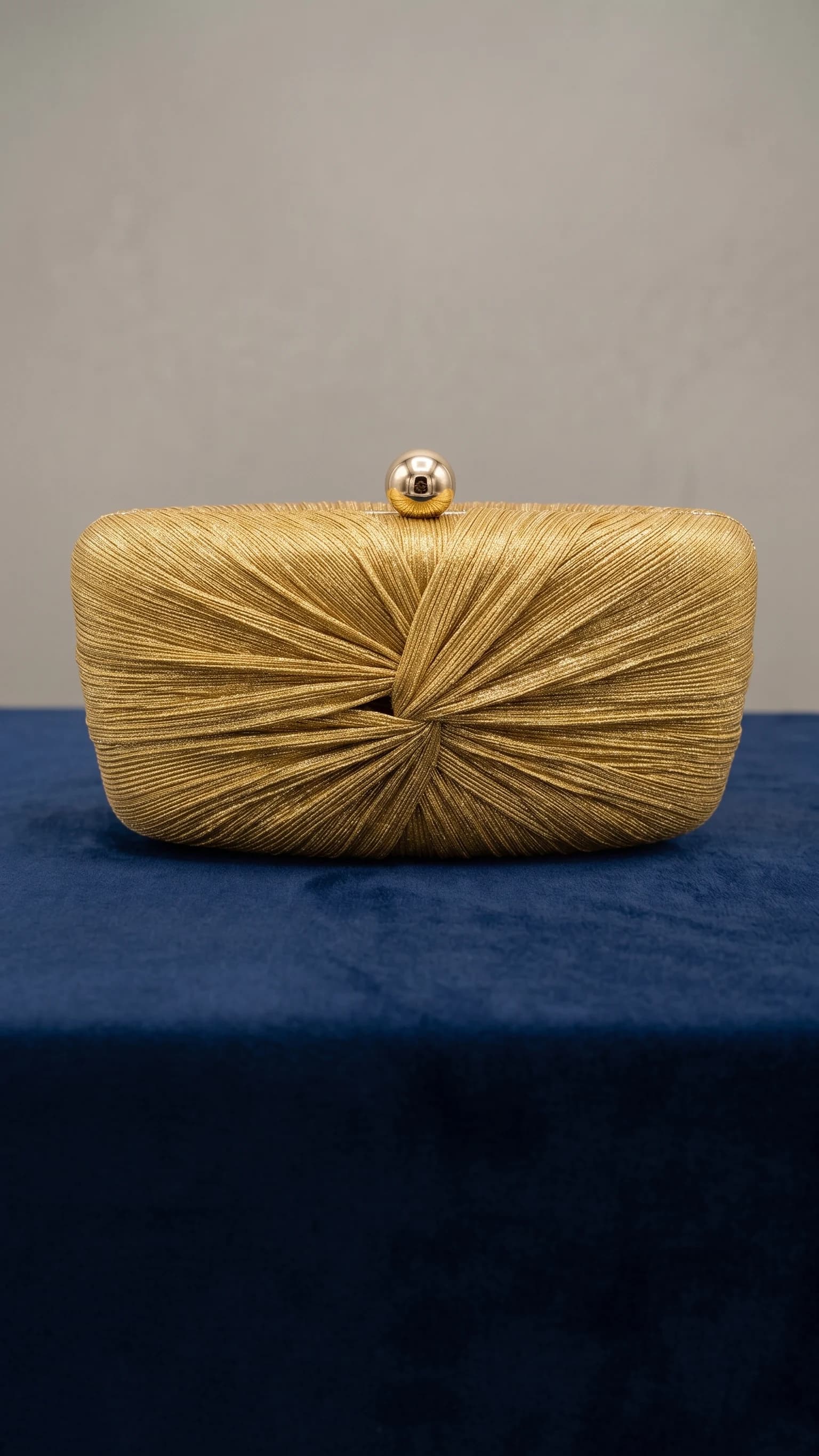 Bolsa Oro nudo en color dorado